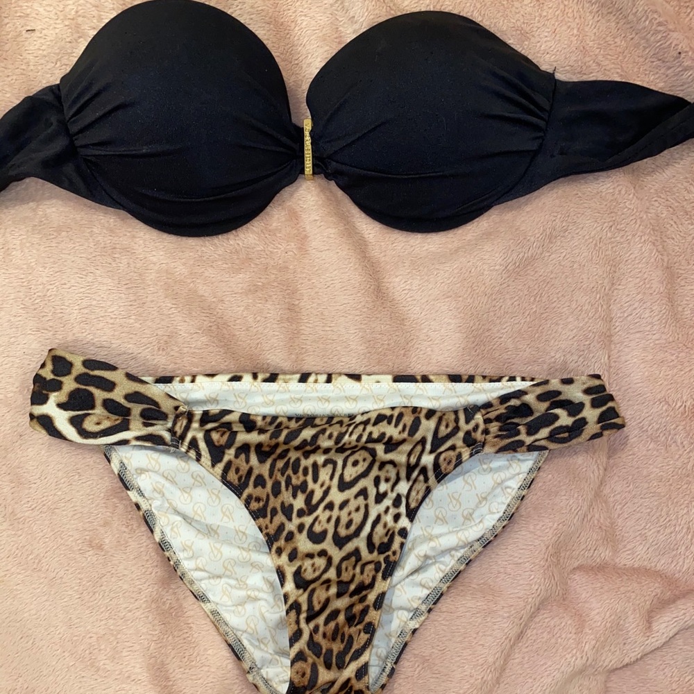 VS STRAPLESS BLACK TOP & CHEETAH BOTTOMS